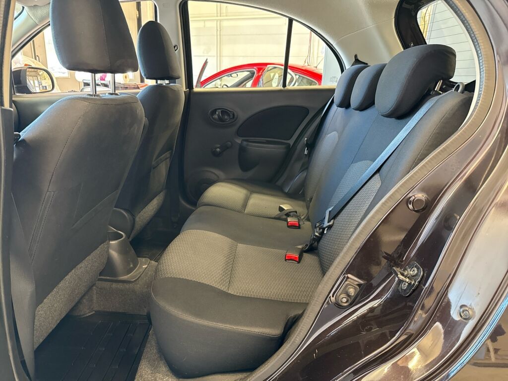 Nissan Micra 2012 Violetti