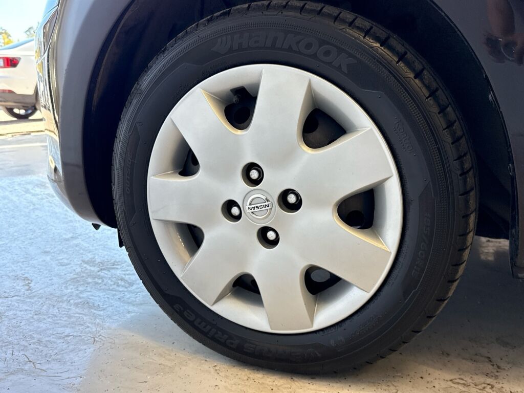 Nissan Micra 2012 Violetti