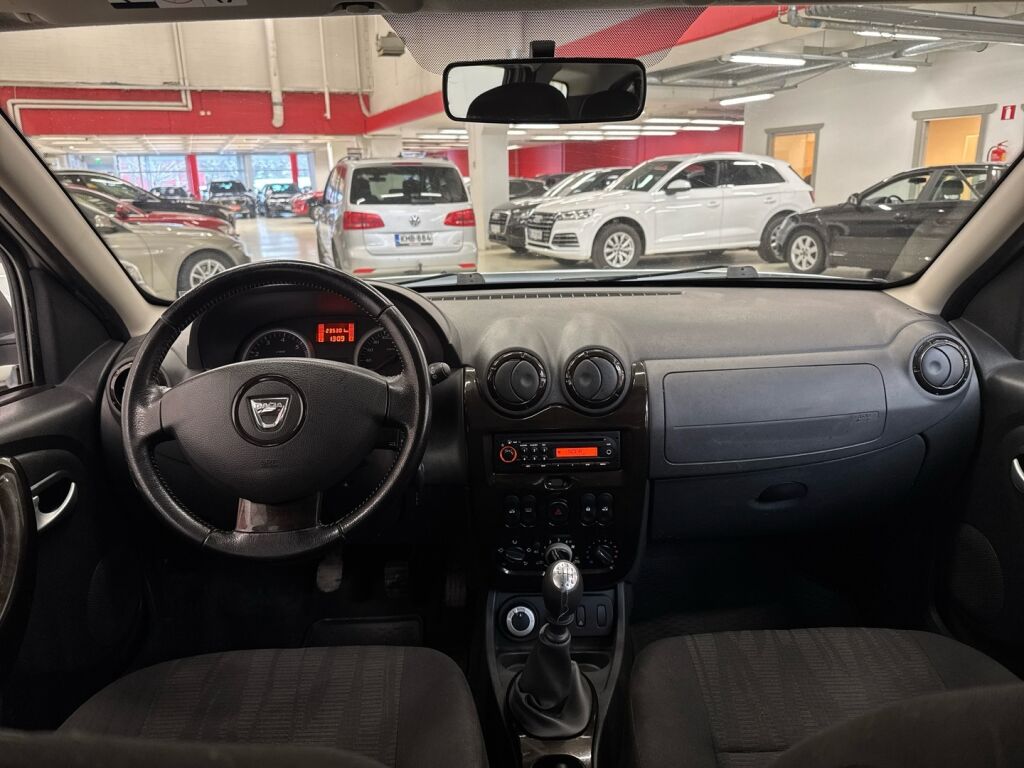 Dacia Duster 2011 Valkoinen