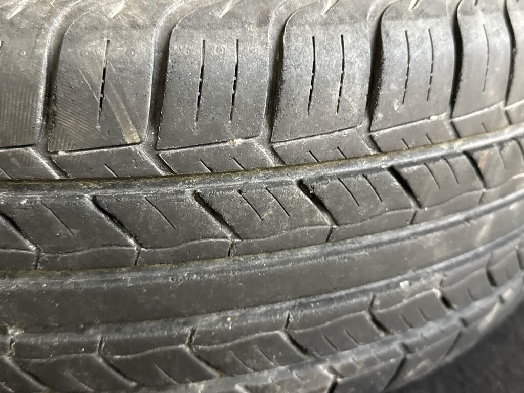 Dacia Duster 2011 Valkoinen