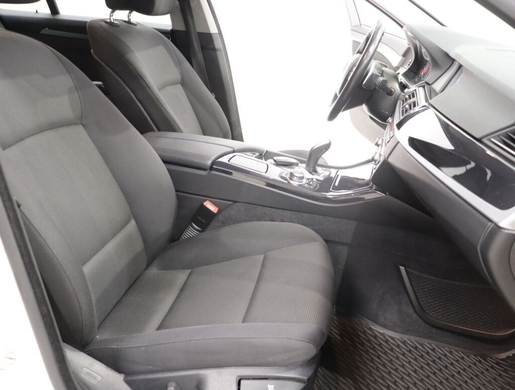 BMW 520 2011 Valkoinen