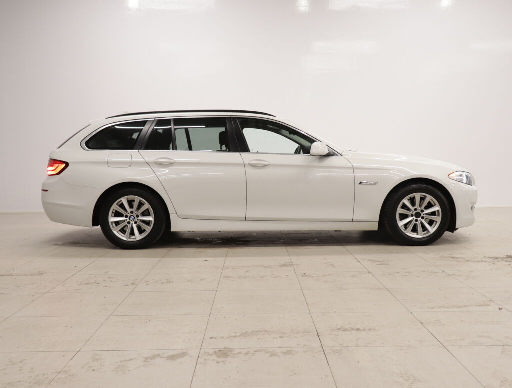 BMW 520 2011 Valkoinen