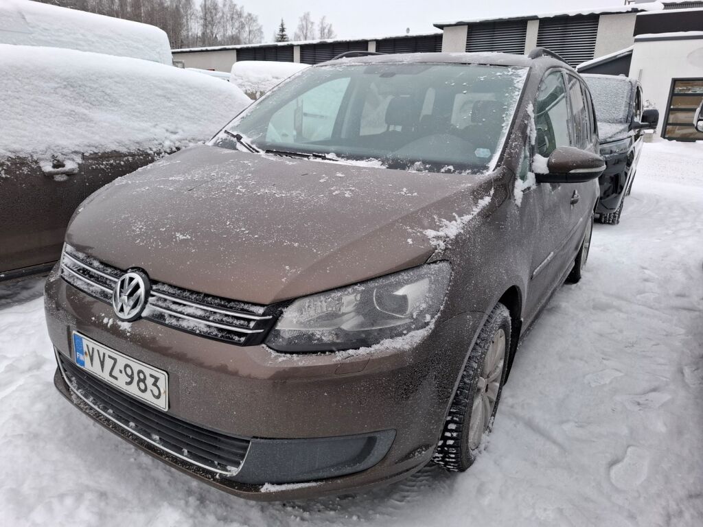 Volkswagen Touran 2012 Ruskea (beige)