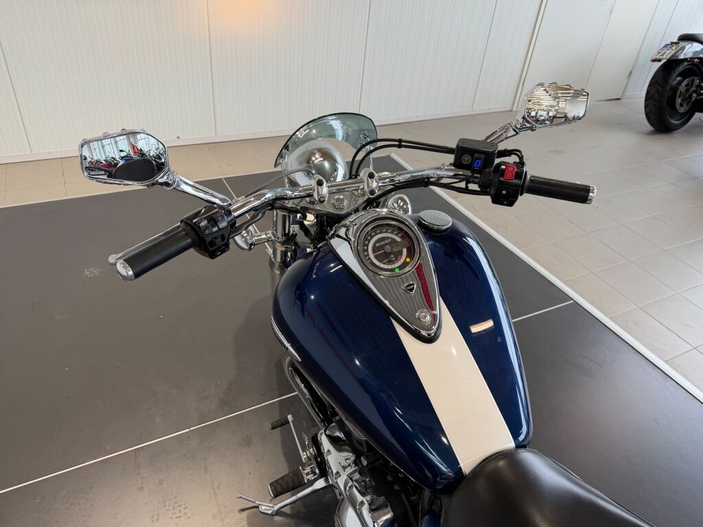 Triumph Thunderbird 2009 moniväri