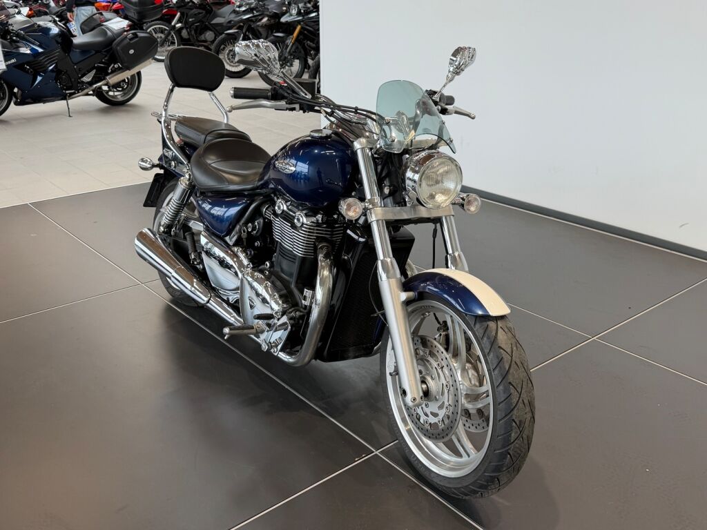 Triumph Thunderbird 2009 moniväri