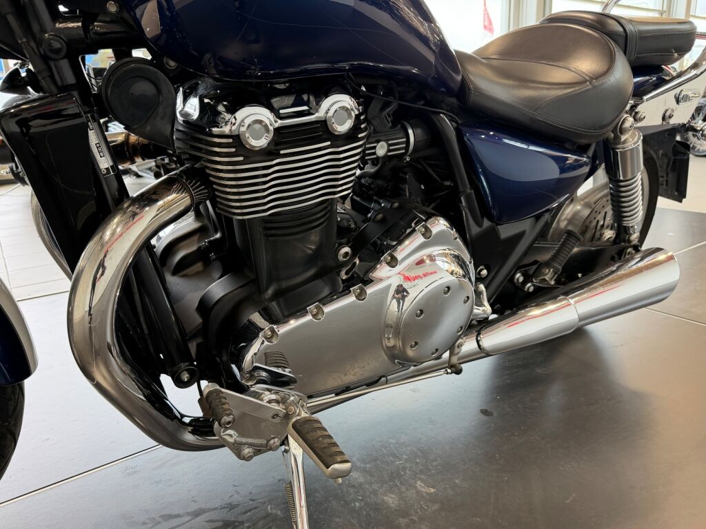 Triumph Thunderbird 2009 moniväri