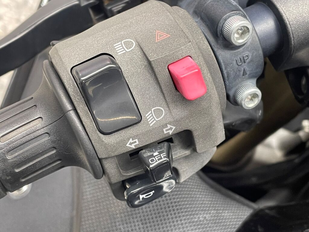 Kawasaki ZZR 2007 MH % O R 9