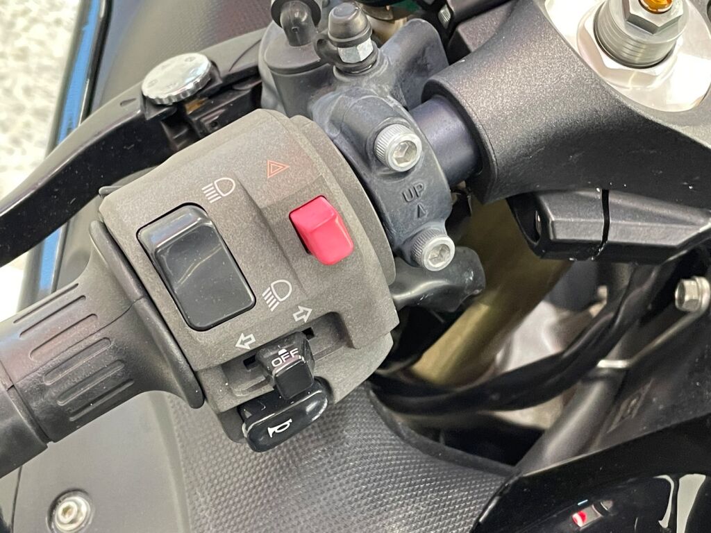 Kawasaki ZZR 2007 MH % O R 9
