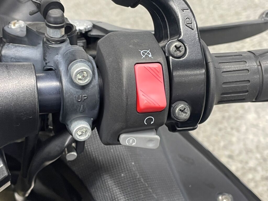 Kawasaki ZZR 2007 MH % O R 9