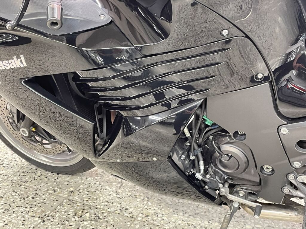 Kawasaki ZZR 2007 MH % O R 9