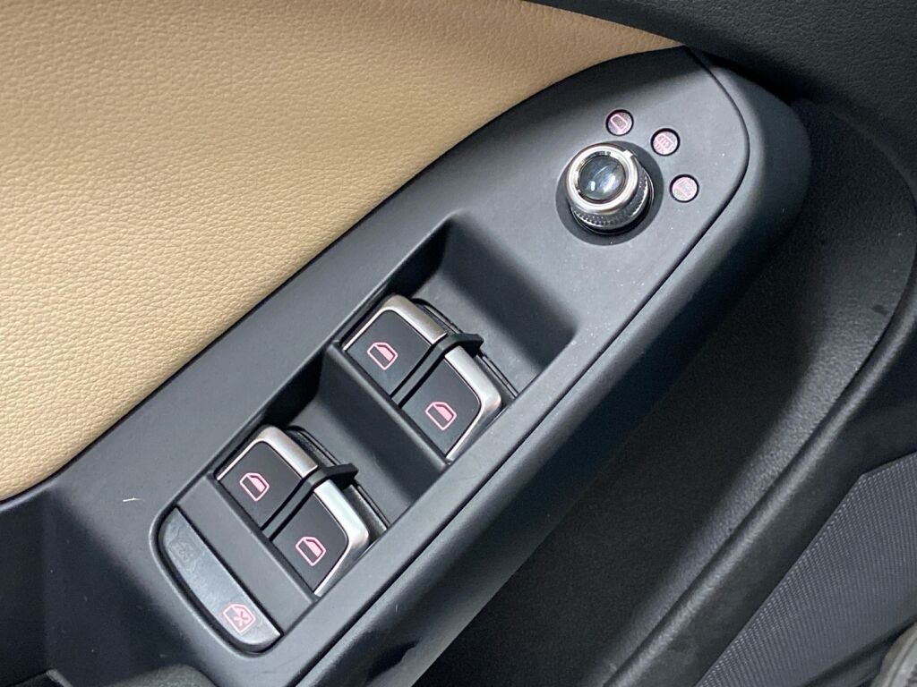 Audi A4 2013 Harmaa