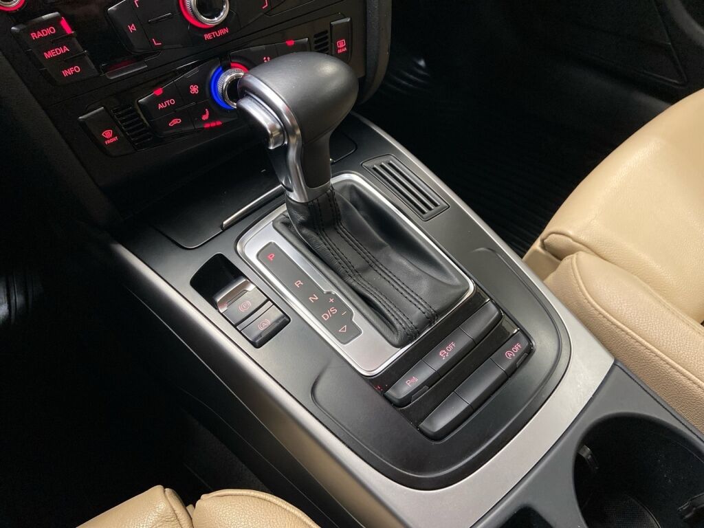 Audi A4 2013 Harmaa