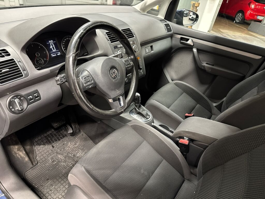 Volkswagen Touran 2013 Sininen