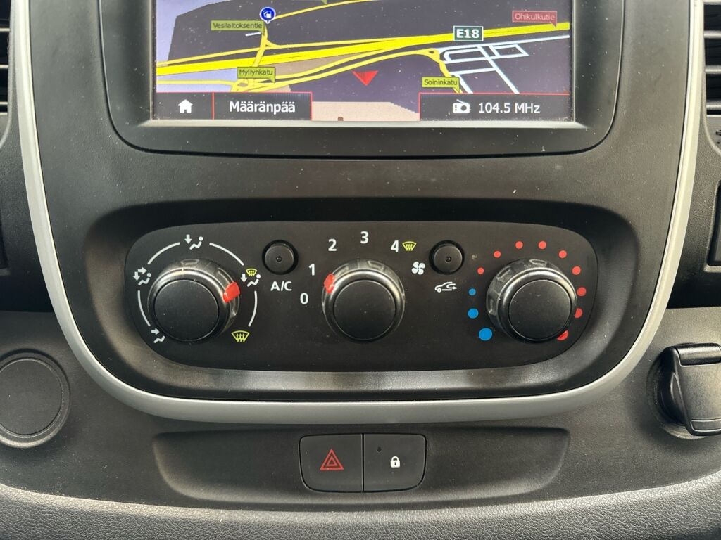 Renault Trafic 2019 Valkoinen