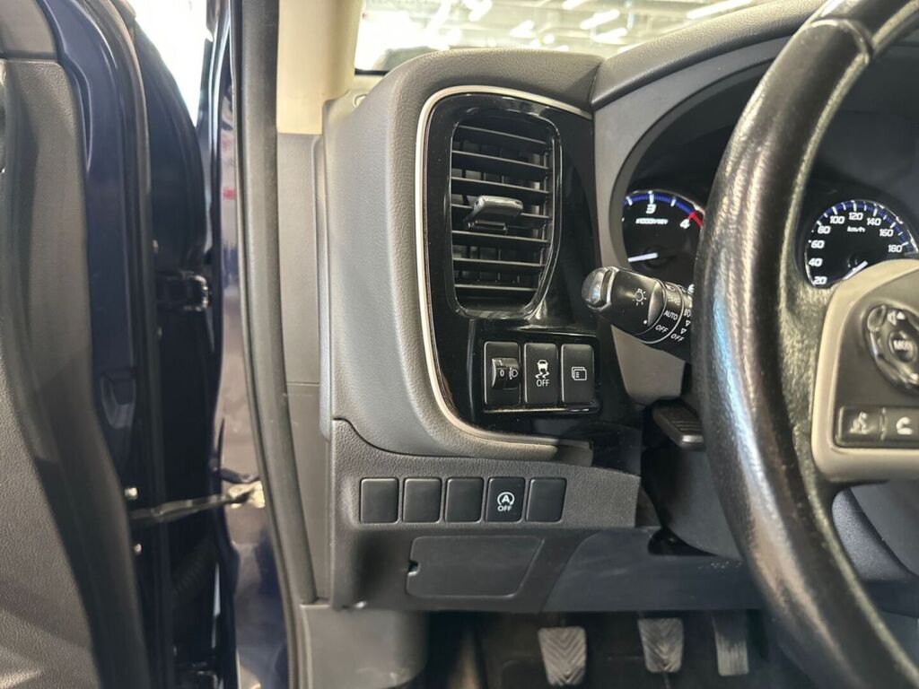 Mitsubishi Outlander 2013 Sininen