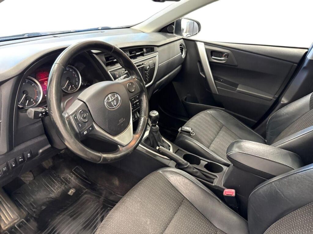 Toyota Auris 2014 Harmaa