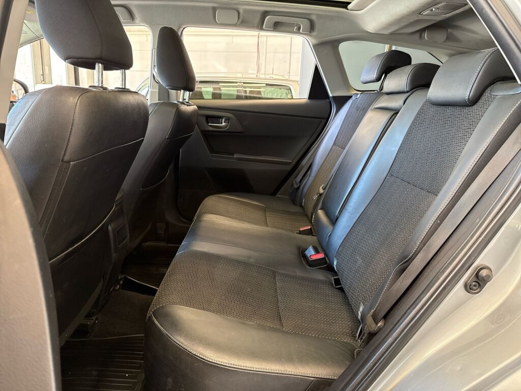 Toyota Auris 2014 Harmaa