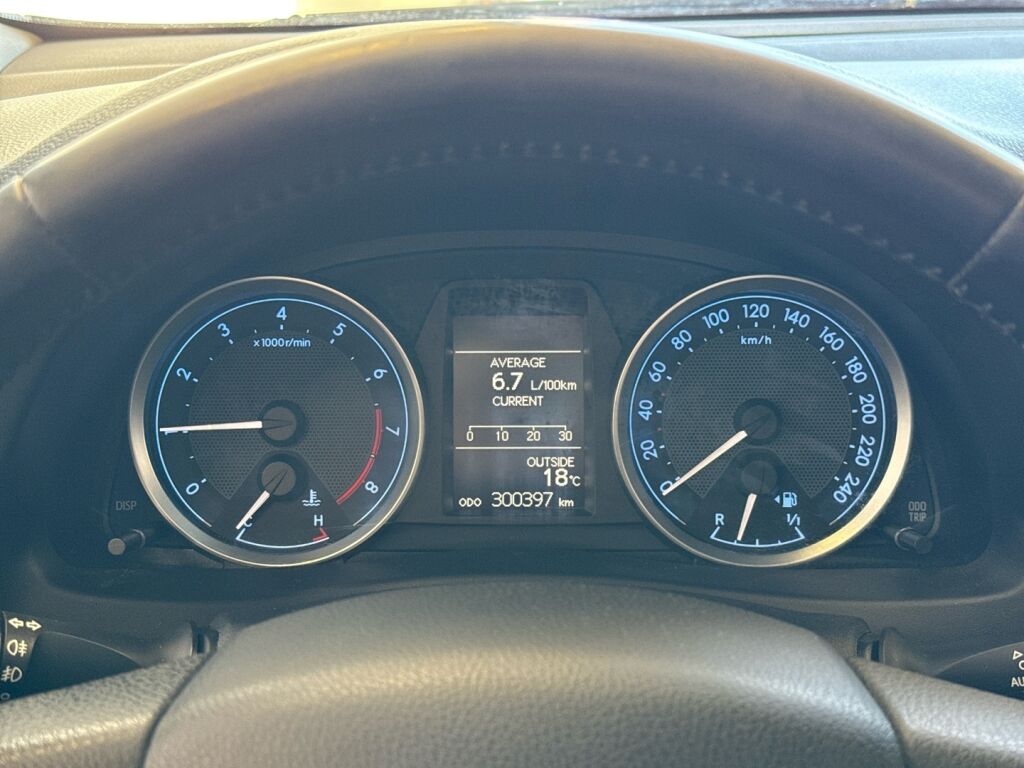 Toyota Auris 2014 Harmaa