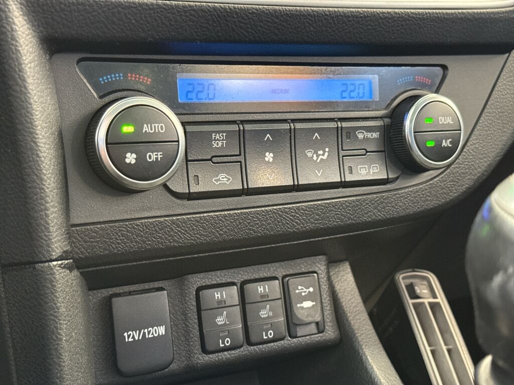 Toyota Auris 2014 Harmaa