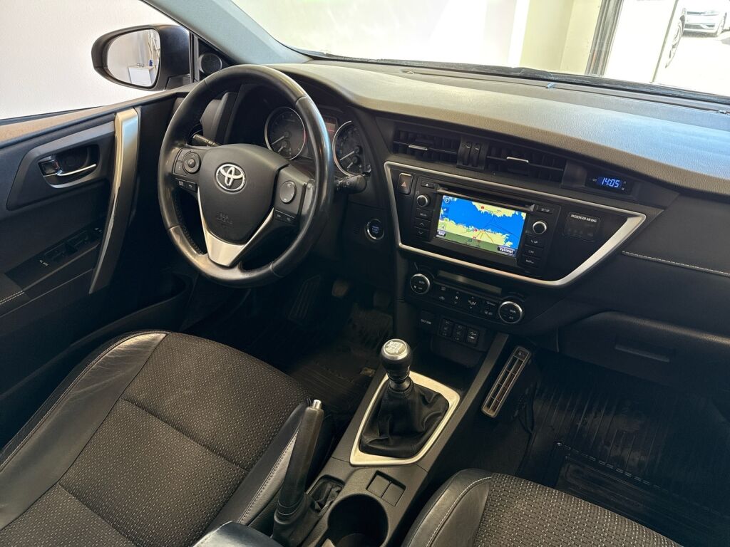 Toyota Auris 2014 Harmaa