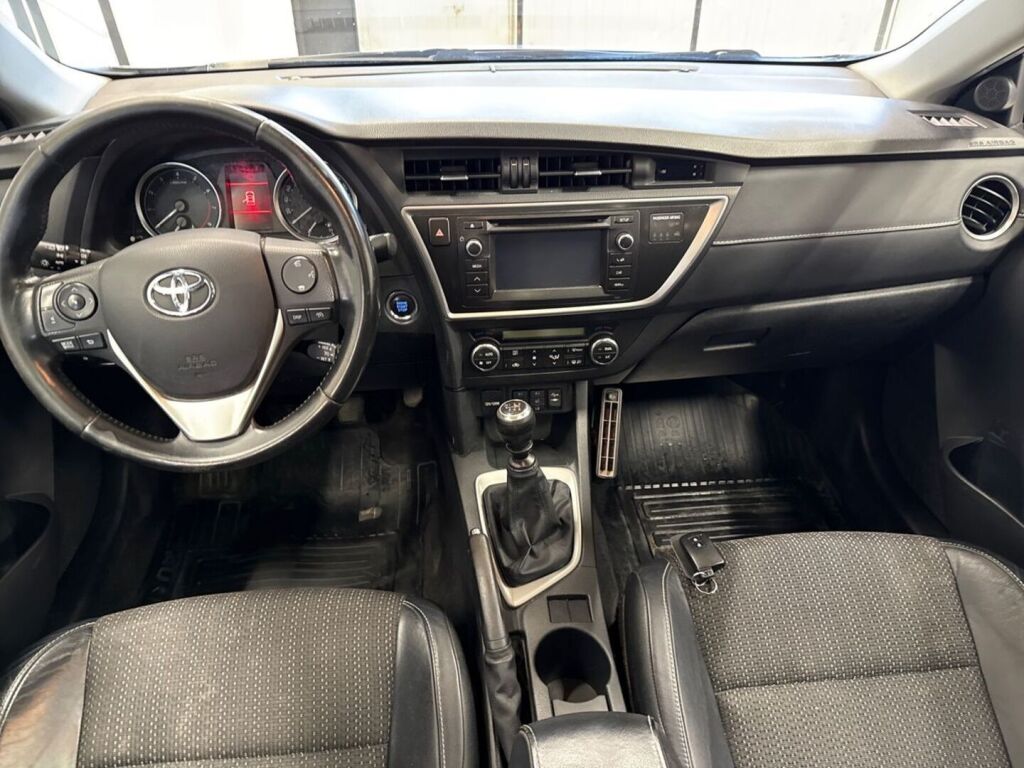 Toyota Auris 2014 Harmaa