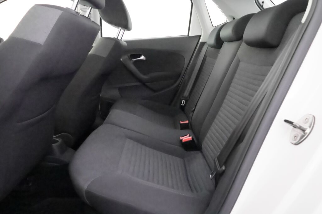 Volkswagen Polo 2013 Valkoinen