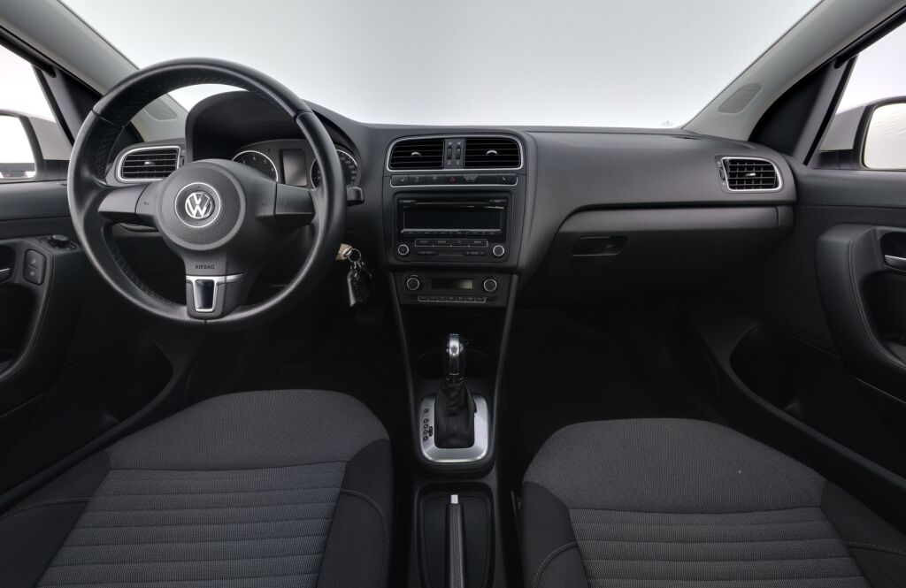 Volkswagen Polo 2013 Valkoinen