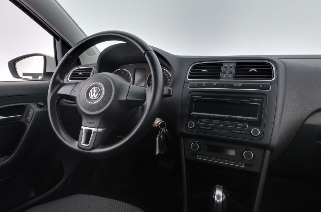 Volkswagen Polo 2013 Valkoinen