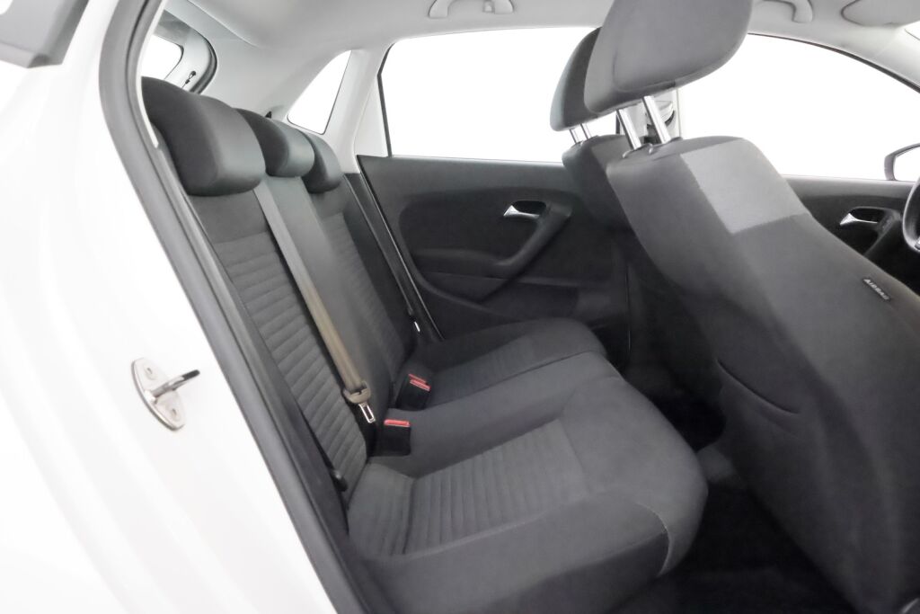 Volkswagen Polo 2013 Valkoinen