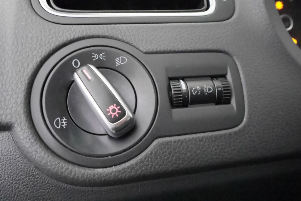 Volkswagen Polo 2013 Valkoinen