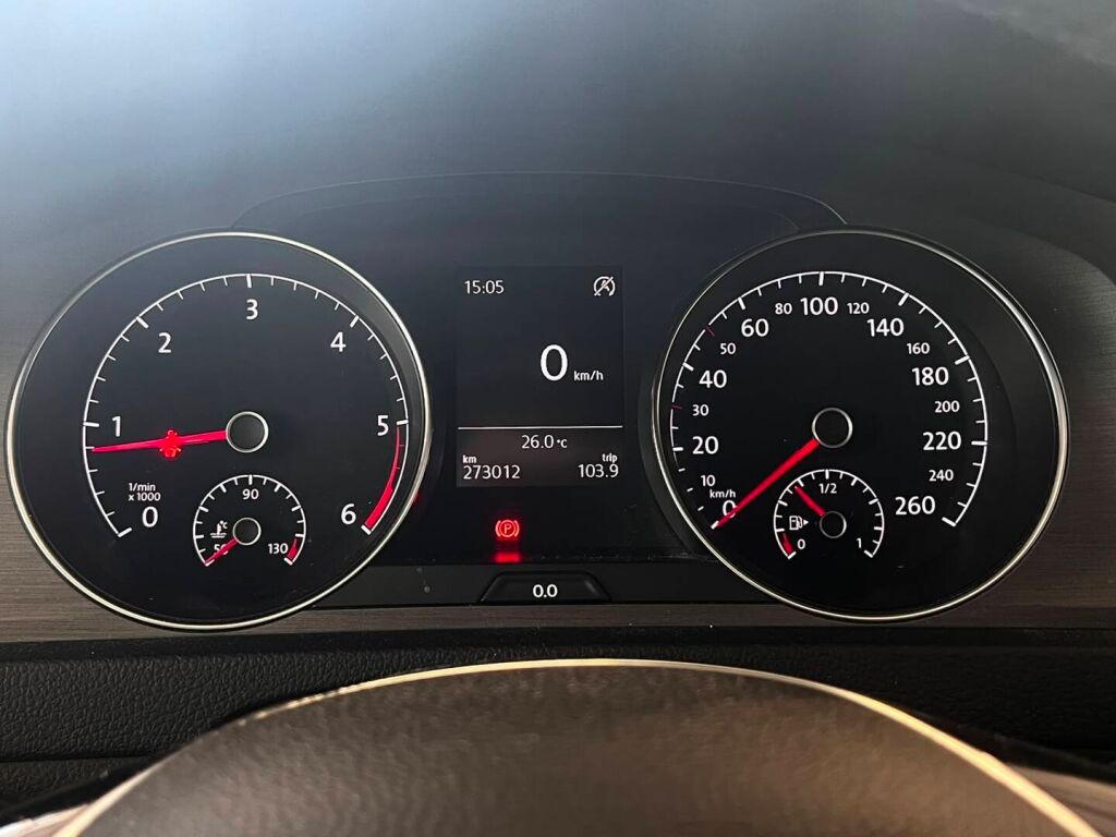 Volkswagen Golf 2013 Musta