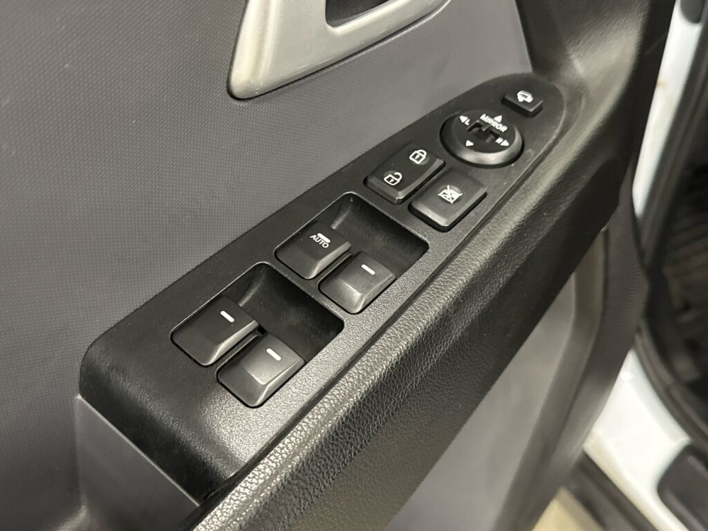 Kia Sportage 2013 Valkoinen