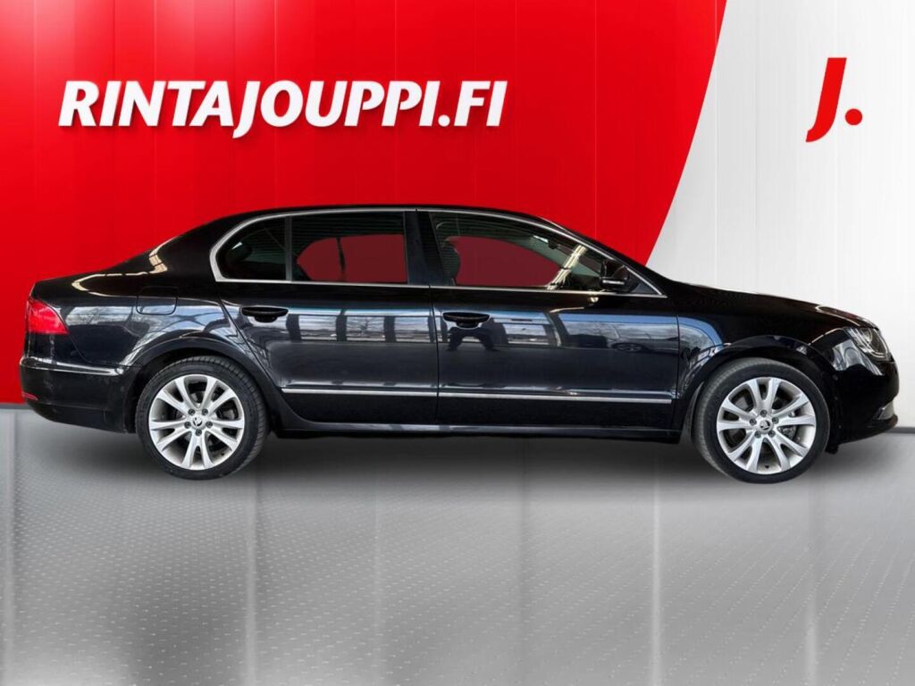 Skoda Superb 2013 Musta