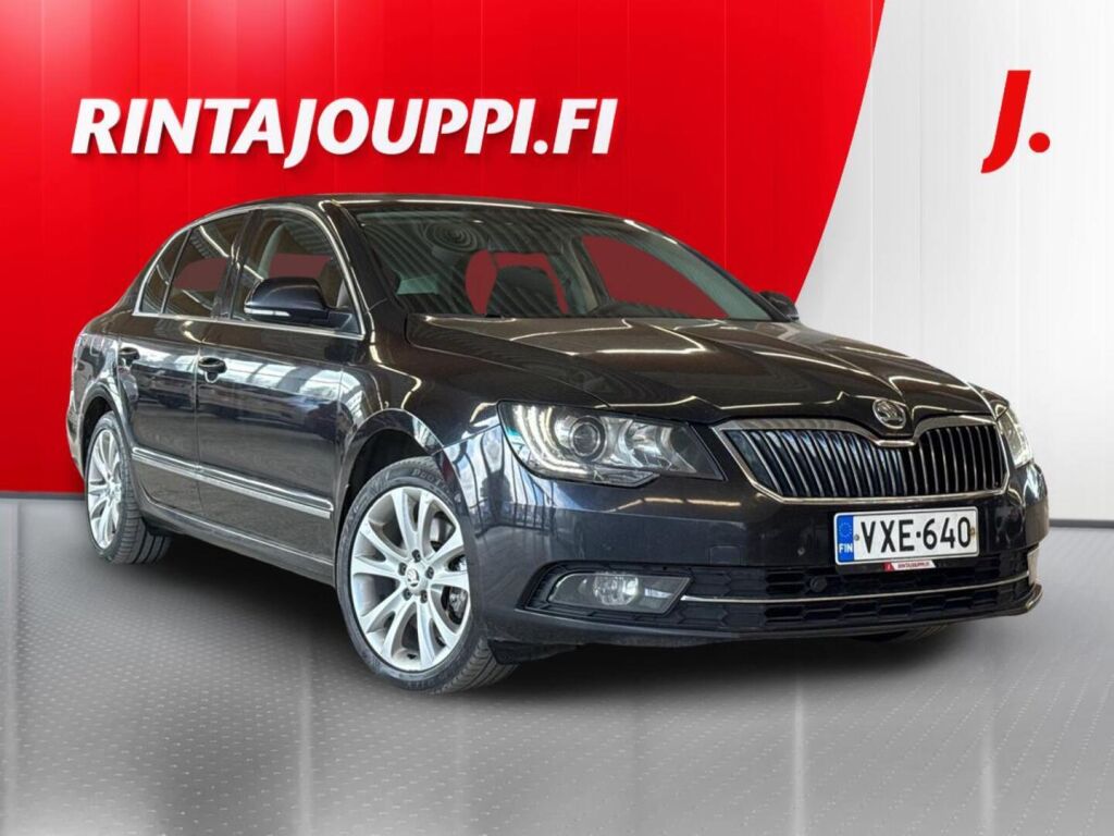 Skoda Superb 2013 Musta