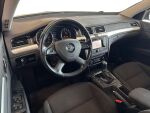 Skoda Superb 2013 Musta