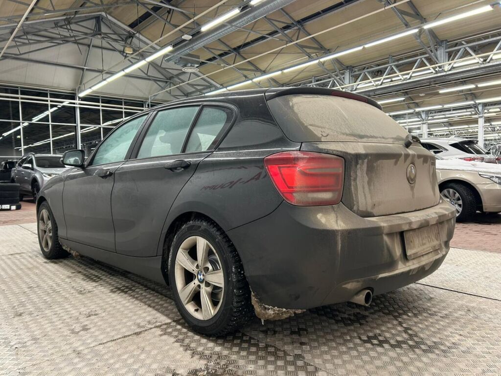 BMW 116 2013 Musta