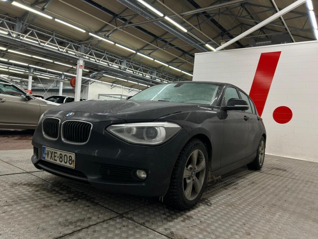 BMW 116 2013 Musta