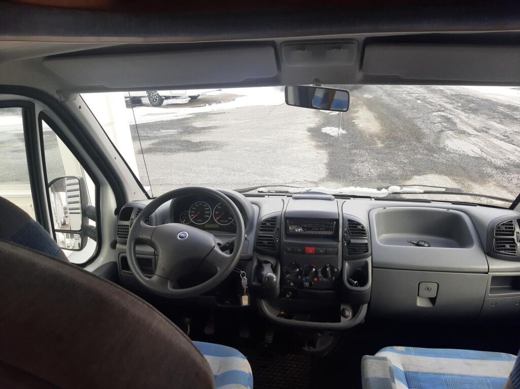 LMC LIBERTY 6000 Ti ALDE 2003 Valkoinen