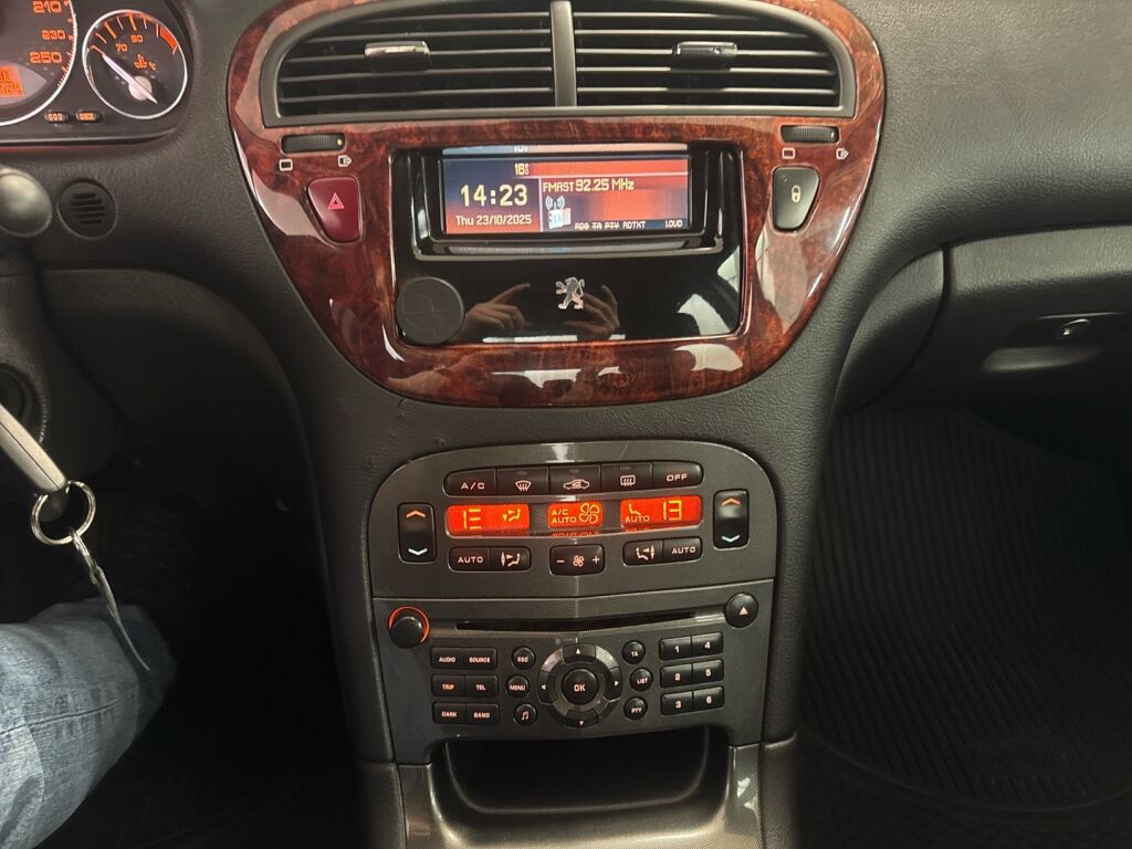 Peugeot 607 2005 Harmaa