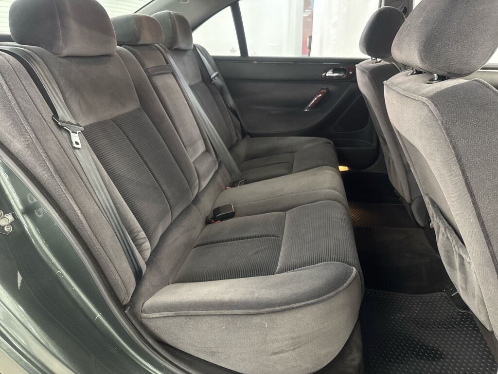 Peugeot 607 2005 Harmaa