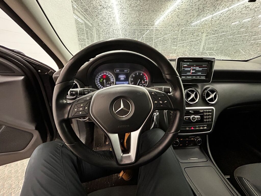 Mercedes-Benz A 2013 Musta