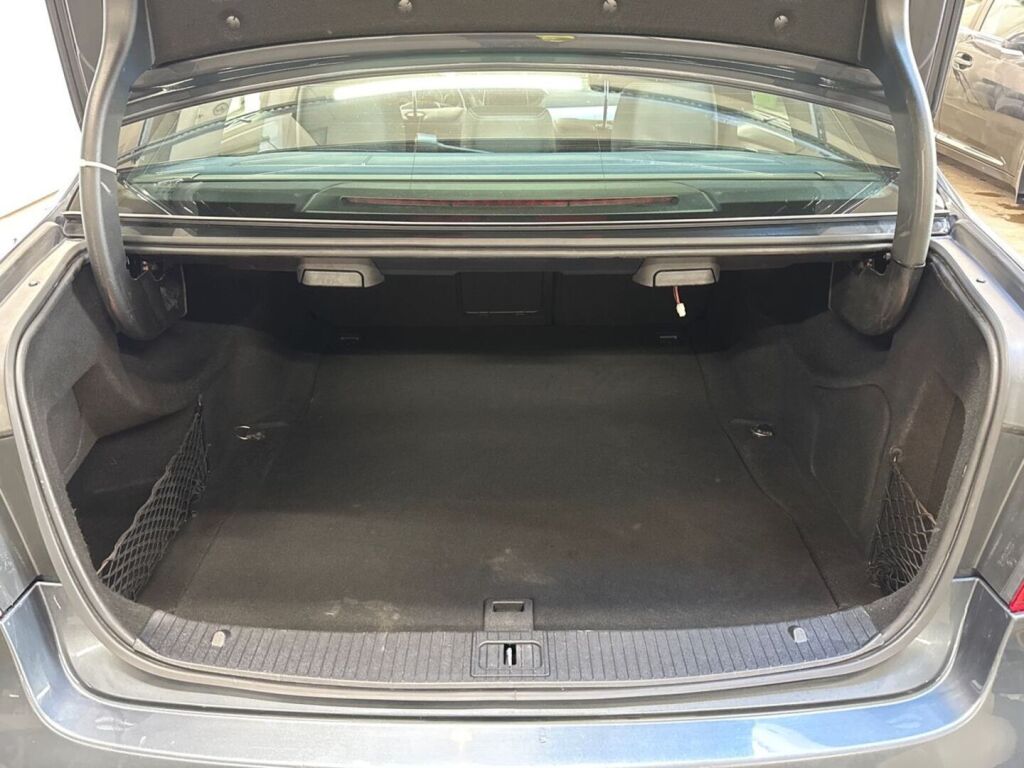 Mercedes-Benz E 2013 Harmaa