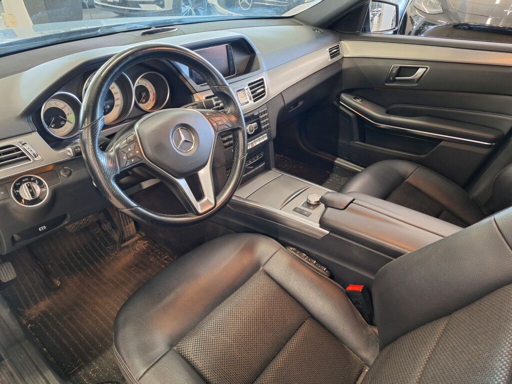 Mercedes-Benz E 2013 Harmaa