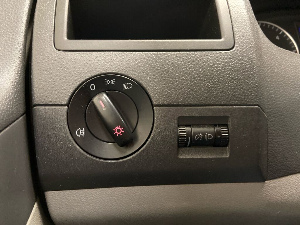 Volkswagen Transporter 2013 Valkoinen