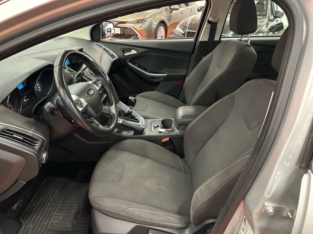 Ford Focus 2013 Harmaa