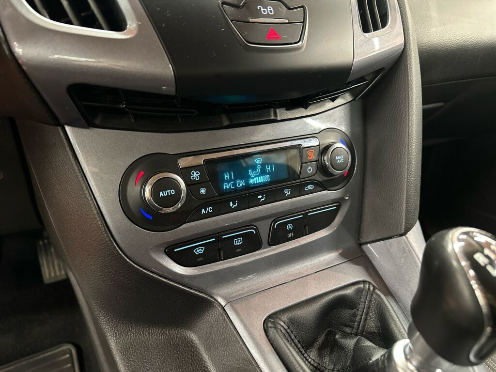 Ford Focus 2013 Harmaa