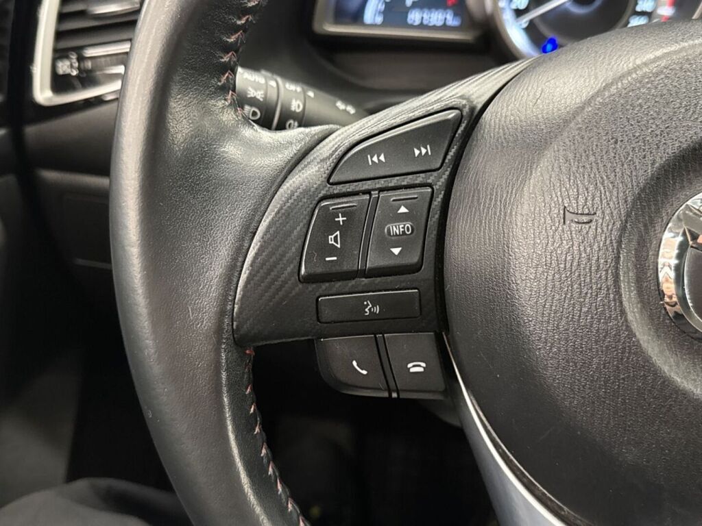 Mazda Mazda3 2015 Valkoinen
