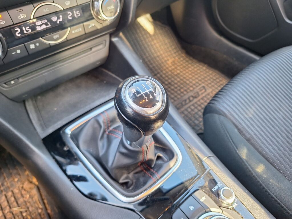 Mazda Mazda3 2014 Valkoinen