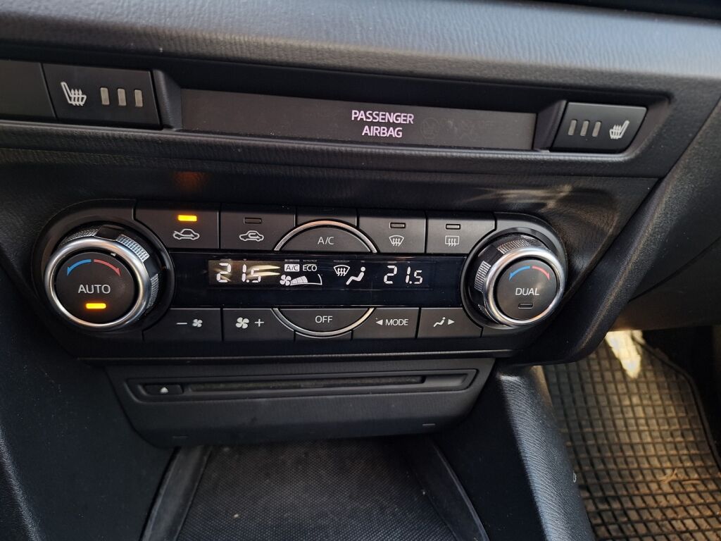 Mazda Mazda3 2014 Valkoinen