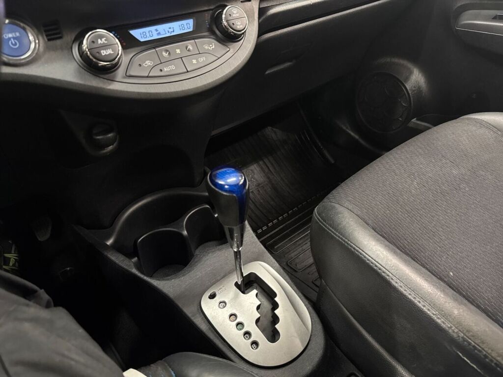 Toyota Yaris 2014 Valkoinen